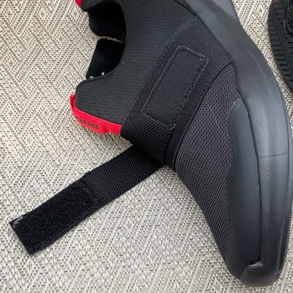 And1 Coach 3.0 Black Mens Sneakers Size 10 NWT - Picture 6 of 9